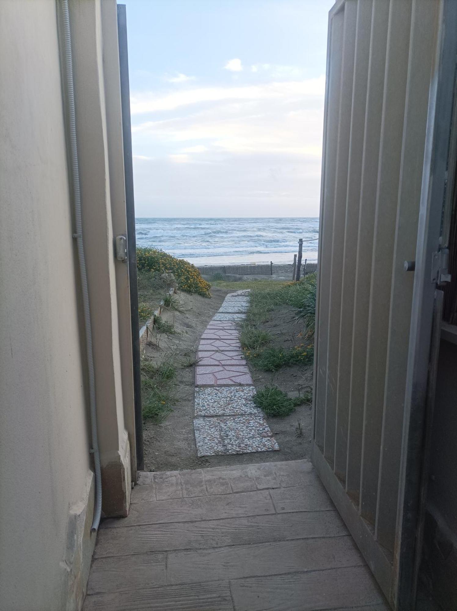 Casa Roberto Beach Torvaianica Εξωτερικό φωτογραφία